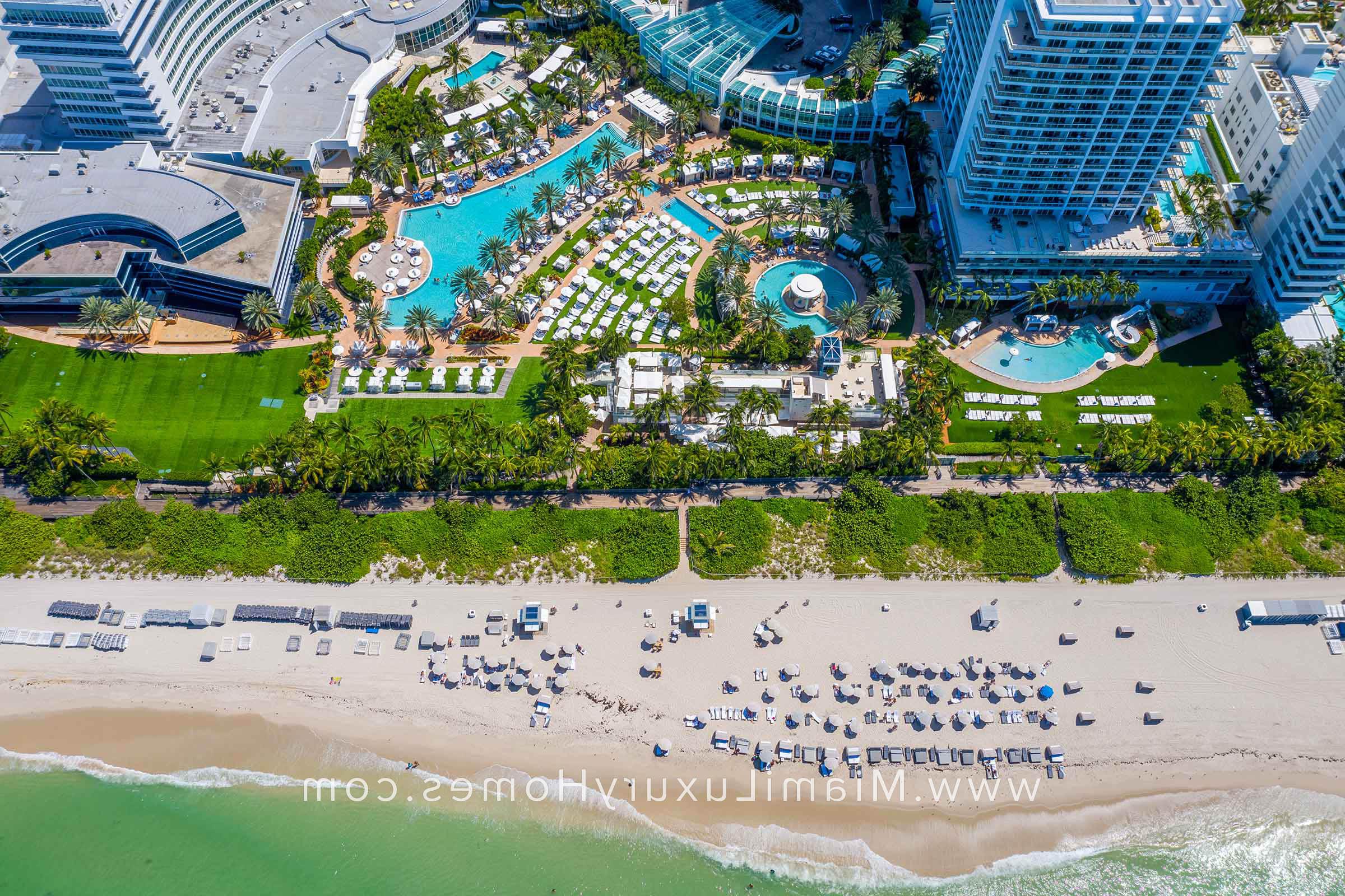 Fontainebleau Amenities