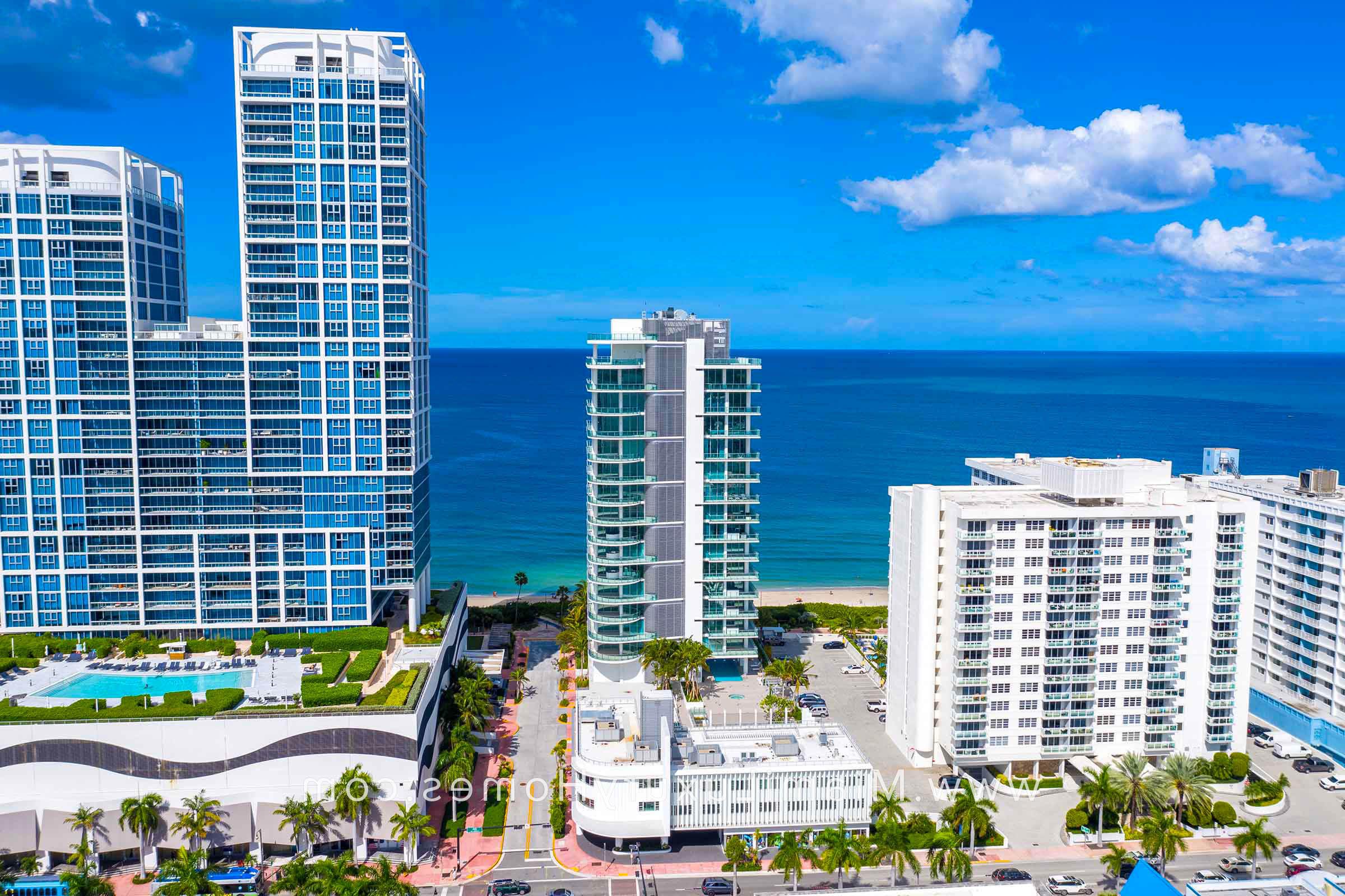 L’Atelier Condo Building in Miami Beach